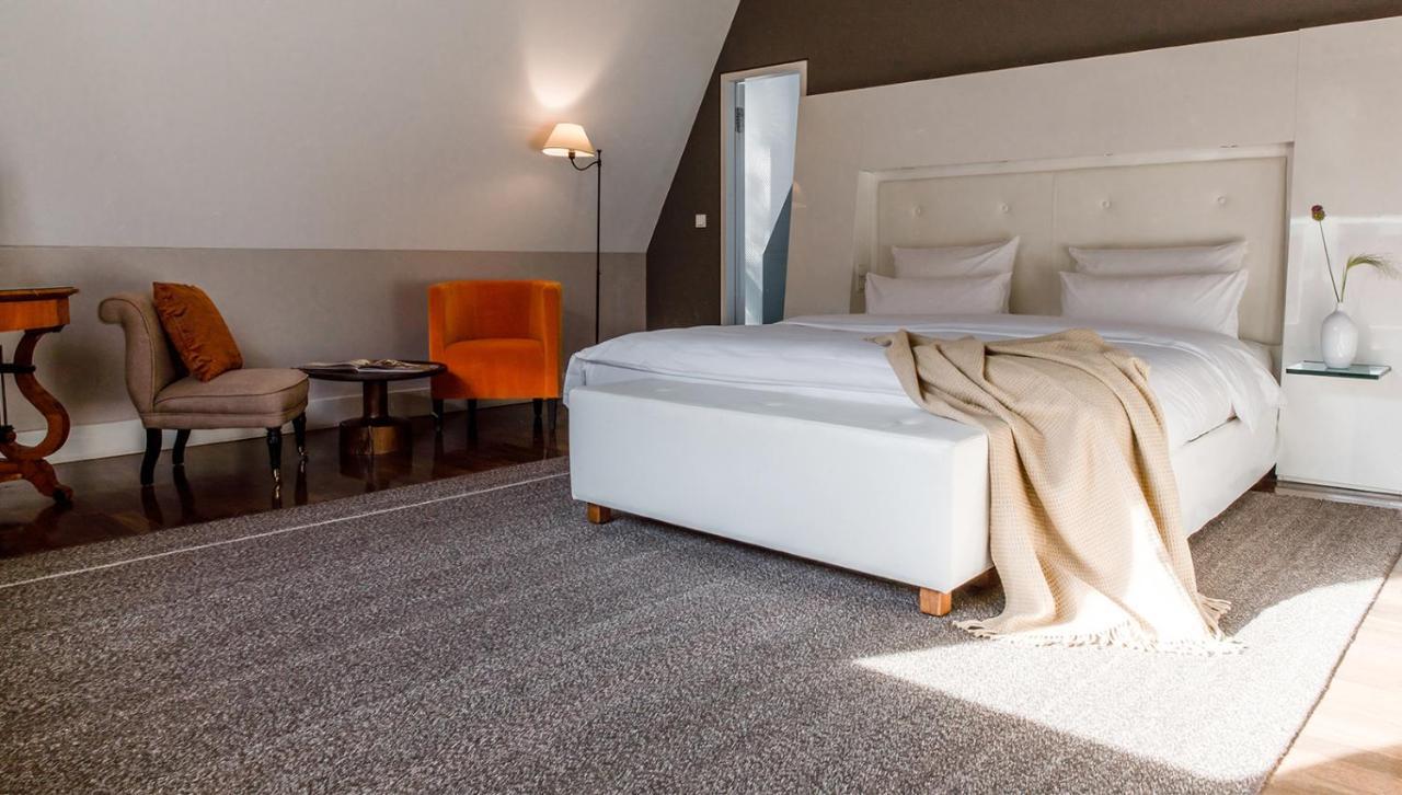 Marianne Suite